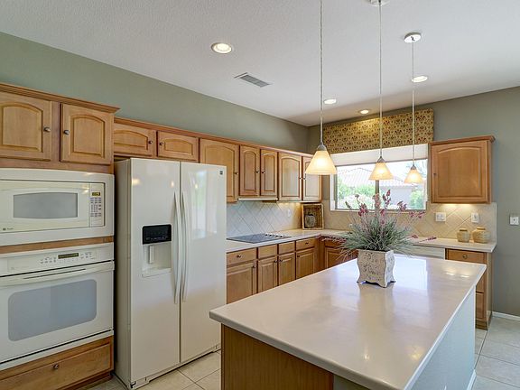 3rd image of 15431 W Cypress Point Dr