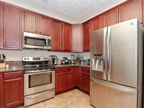 3rd image of 1340 Adair Dr
