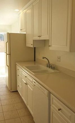 5th image of 11132 Barclay Dr