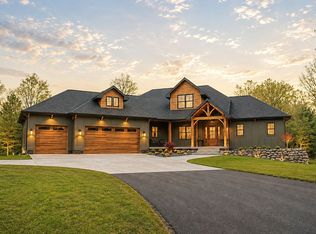 400 Sabine Dr, Muskegon, MI 49442