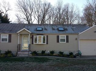 14 Baker Dr, Helmetta, NJ 08828