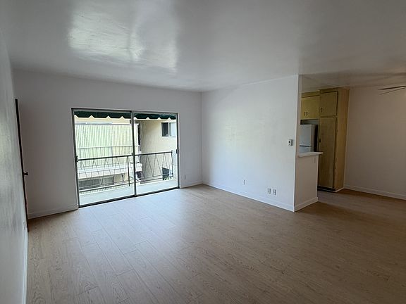 2nd image of 825 Euclid St #5