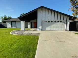 4204 La Mirada Dr, Bakersfield, CA 93309