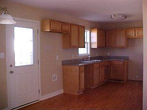 2nd image of 1017 Laurel Ave