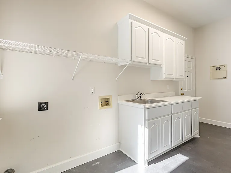 3227 Preston Hills Cir — Photo 30