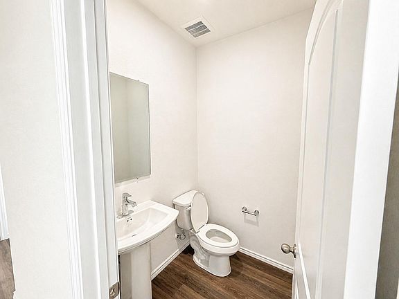 5th image of 5218 Mossdale Bluff Ln