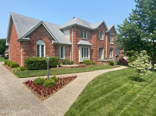 7211 Wood Briar Rd, Louisville, KY 40241