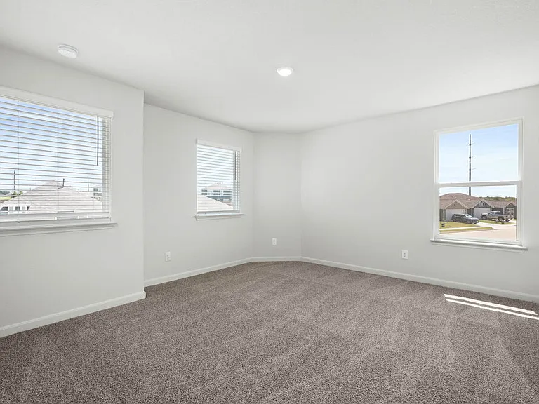 1529 Harvester Dr — Photo 11