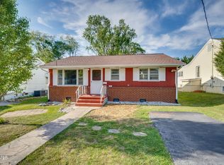 111 W E St, Elizabethton, TN 37643