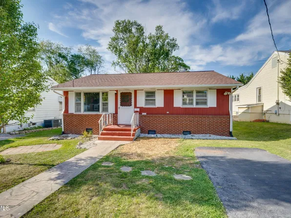 111 W E St, Elizabethton, TN 37643