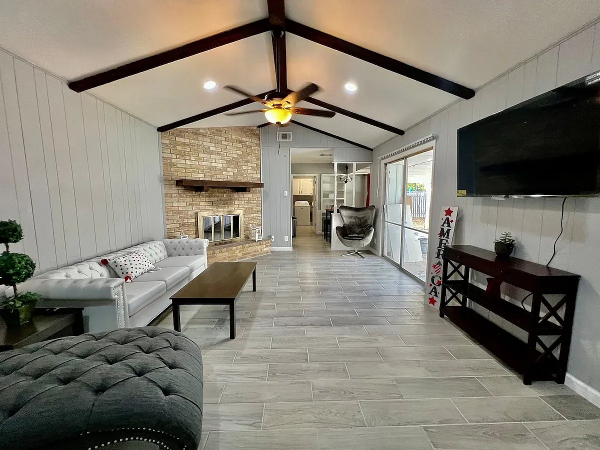 4 bed, $4,500 — Photo 3
