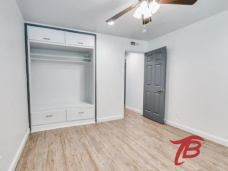 2214 N Florida Ave — Photo 10