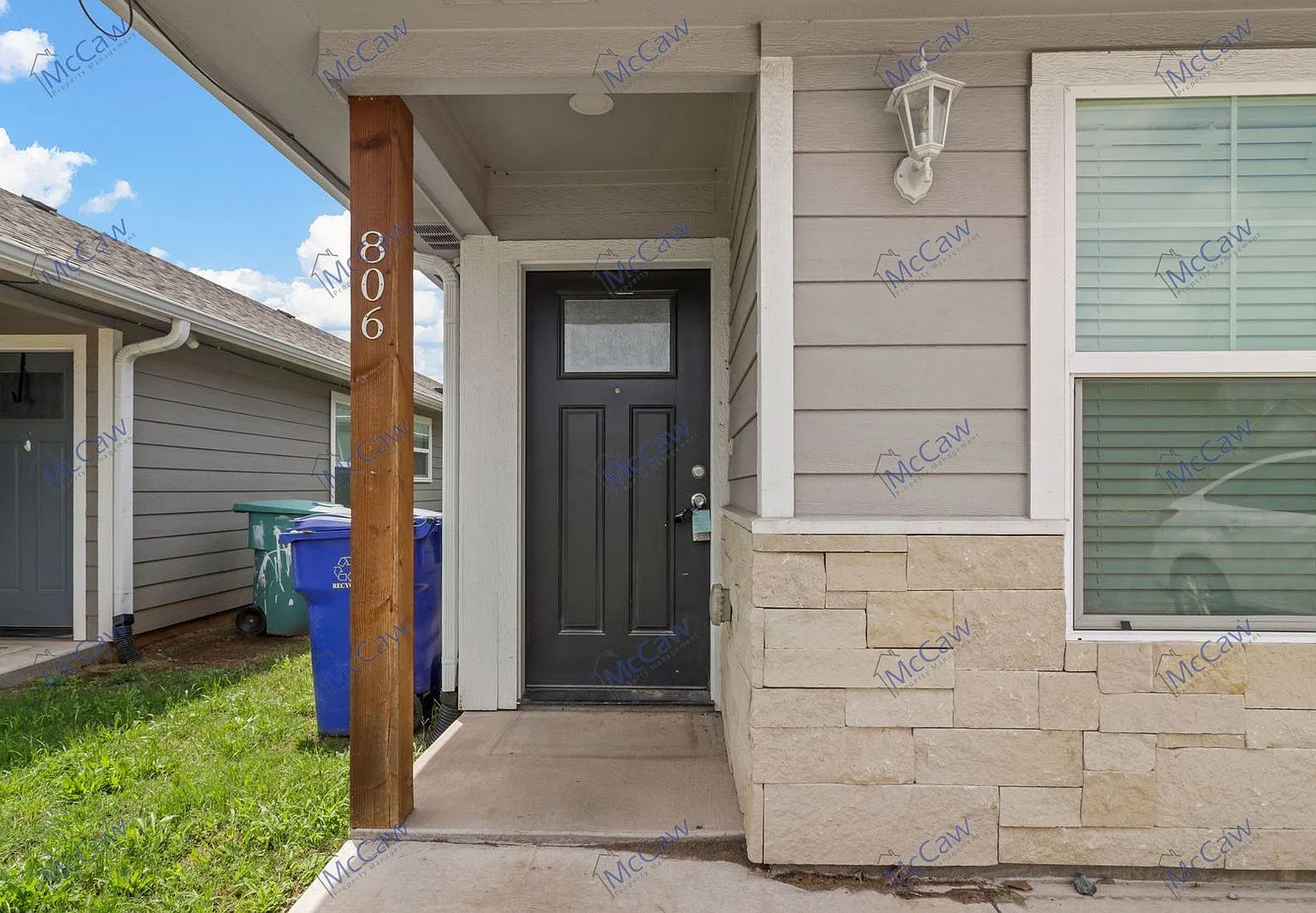 3 bed, 2.0 bath, 1256 sqft, $1,350 — Photo 2