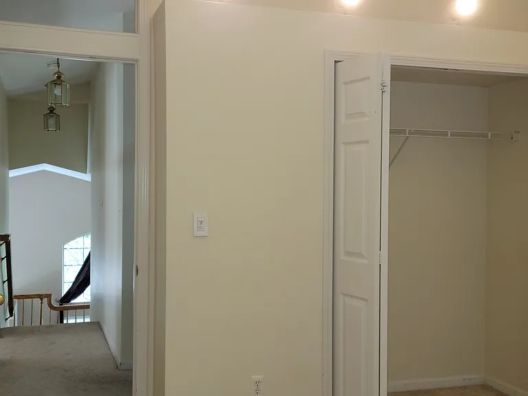 5689 Versailles Ave — Photo 66