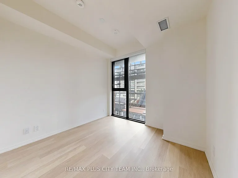109 Erskine Ave #509 — Photo 13