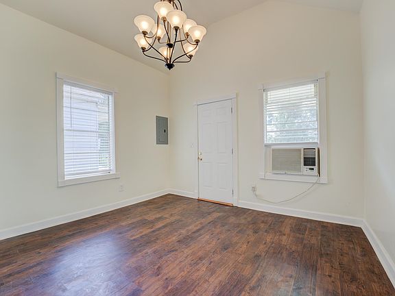 2nd image of 852 Shamrock Aly