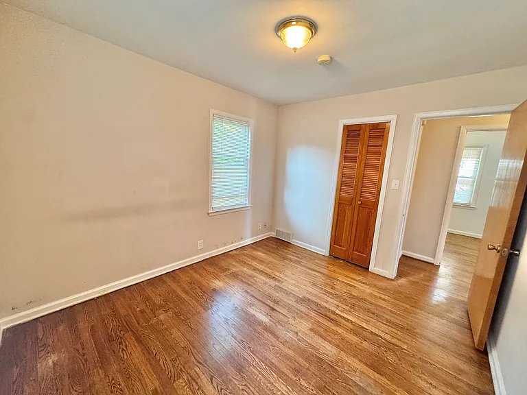 370 Bird Ave — Photo 11
