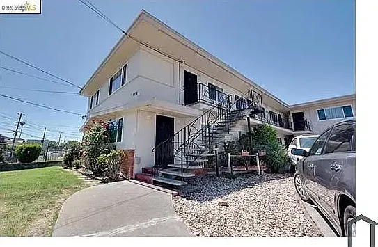 3 bed, 1300 sqft, $3,300 — Photo 4