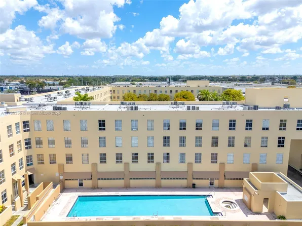 7400 W 20th Ave APT 418, Hialeah, FL 33016