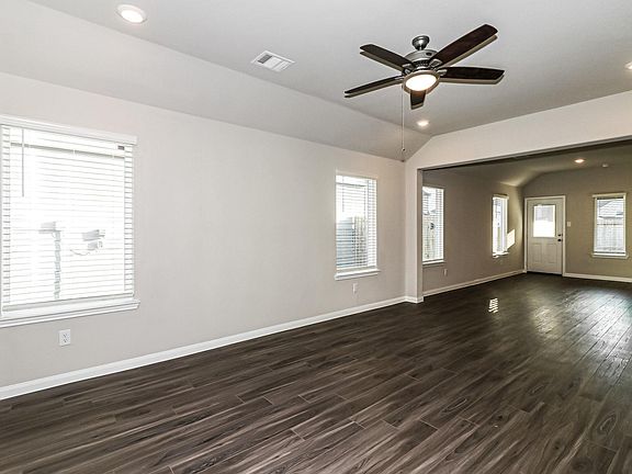 4th image of 5122 Hector Gustavo Dr