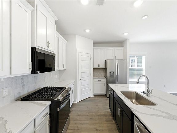 6th image of this home