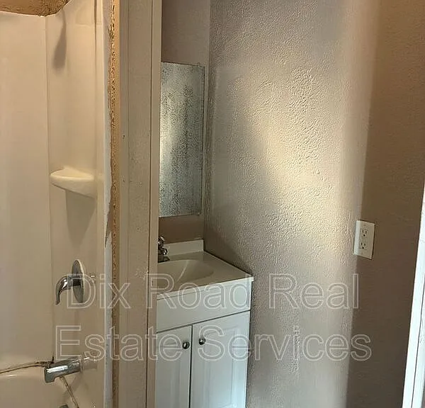 1002 Auburn St #2 — Photo 19