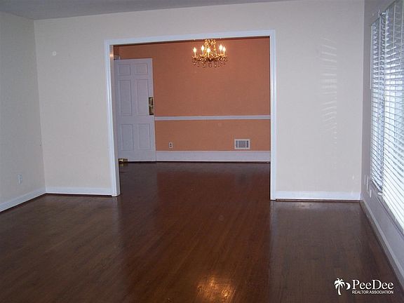 2nd image of 409 Lyndale Dr