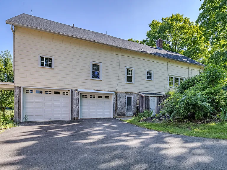 4 Hydeville Rd #1 — Photo 5