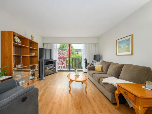 123 E 19th St #105, North Vancouver, BC V7L 2Y9