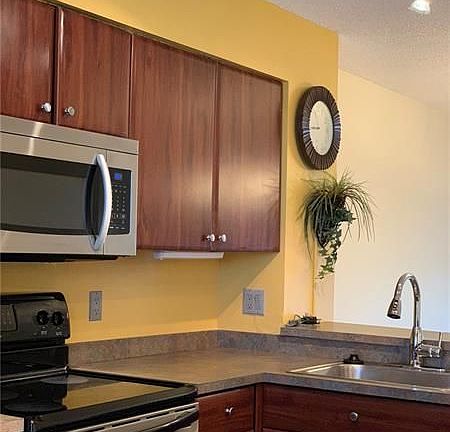 4th image of 2240 N Cypress Bend Dr APT 806