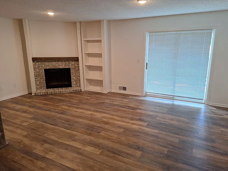 7120 Bond St — Photo 5