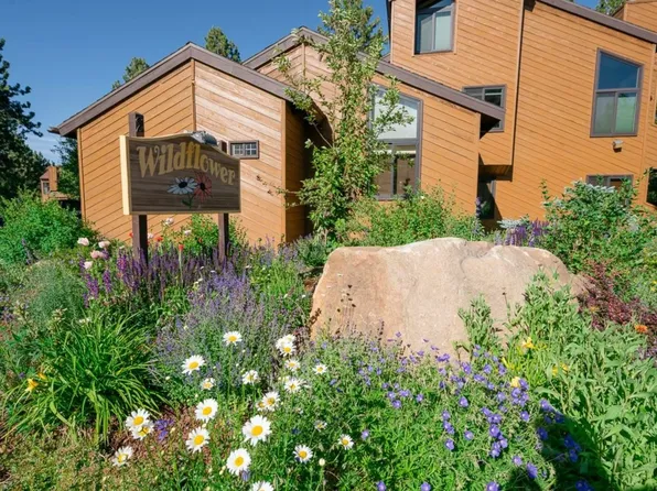 2 Arrowhead Dr #23, Mammoth Lakes, CA 93546