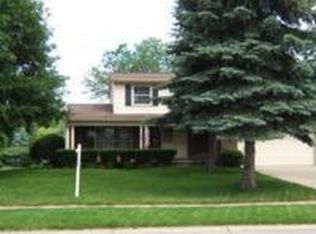 69 Hampshire Dr, Troy, MI