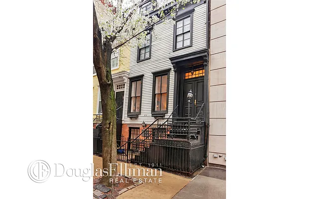 312 East 53rd Street TOWNHOUSE in Turtle Bay, Manhattan