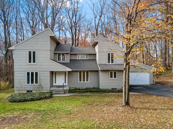 108 Reynard Dr, Landenberg, PA 19350