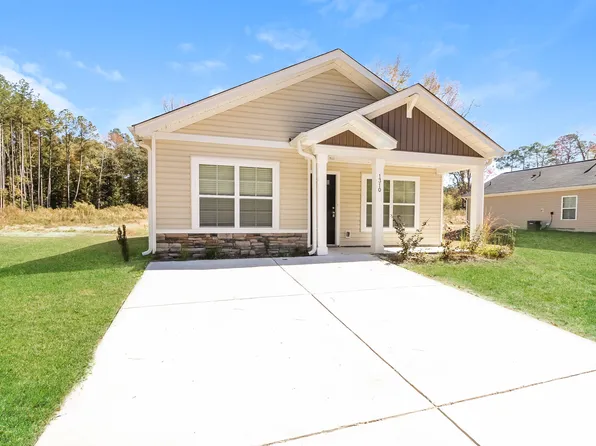 1304 Gardner St, Camden, SC 29020