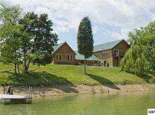 3919 Island View Rd, Sevierville, TN 37876