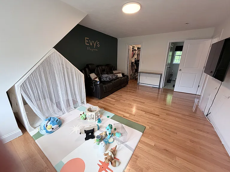 5 Crystal St — Photo 12