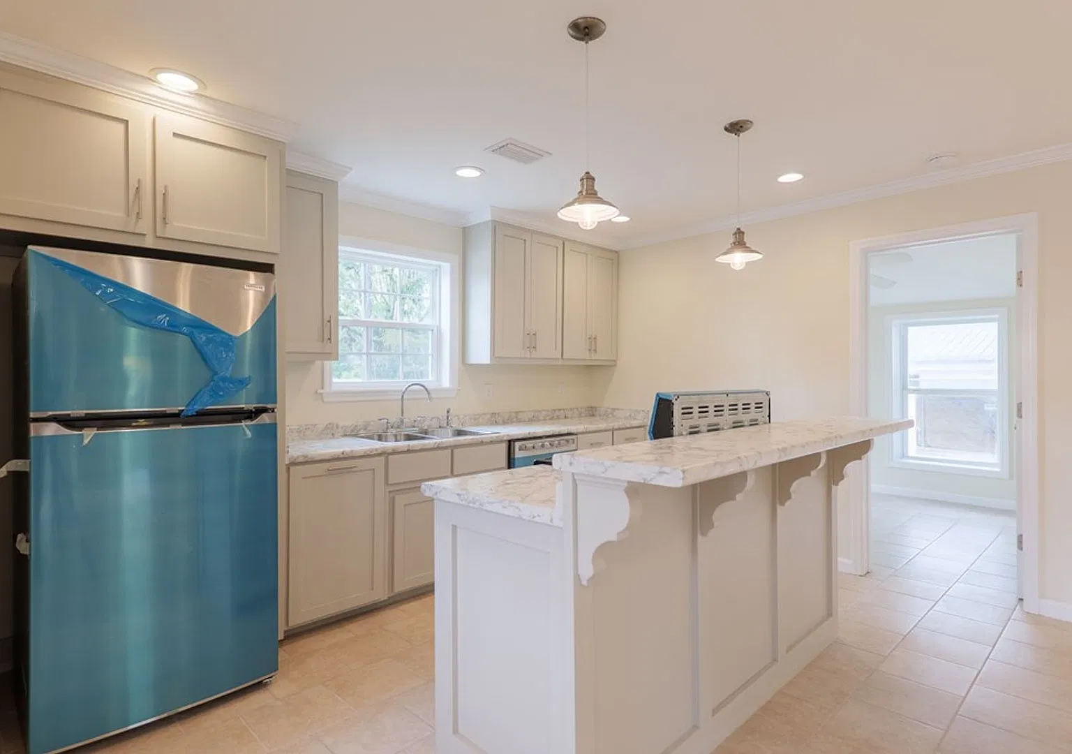 Spacious 3-Bedroom Rental with 1,000 Sq. Ft. Workshop on a Corner Lot in Lakeland, GA! — Photo 2