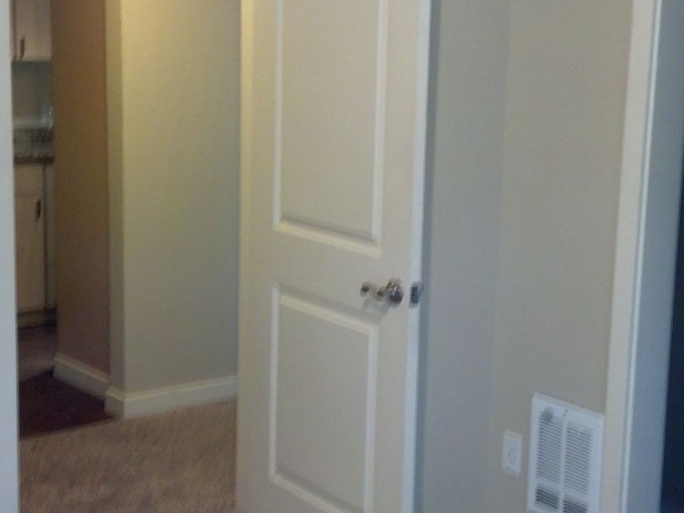 1st image of 1620 Melrose Ave APT 205