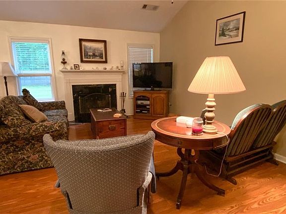 5th image of 190 Cabots Creek Dr