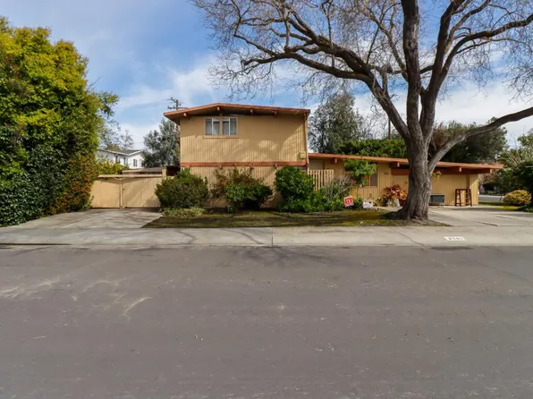 3961 Sutherland Dr, Palo Alto, CA 94303