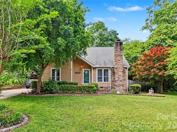 11516 Moonridge Dr, Charlotte, NC 28226