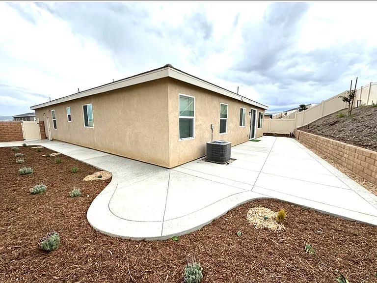 7716 Caroline Marie Ct — Photo 25