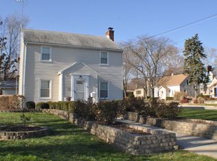 825 Hobbs Dr, Joliet, IL 60435