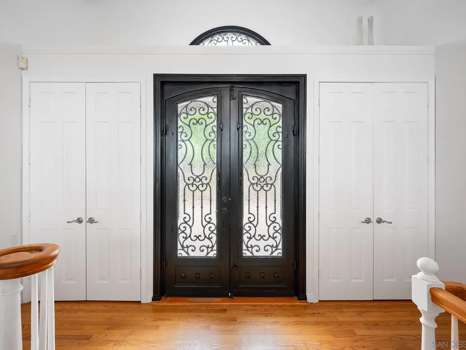 4 bed, 4.0 bath, 3247 sqft, $22,500 — Photo 3