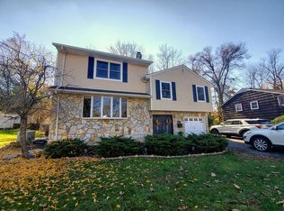 138 Cedar Rd, New Milford, NJ 07646