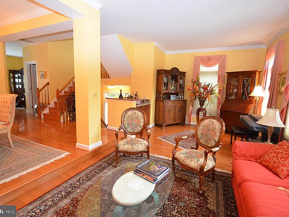 5th image of 6413 Gladys May Ln
