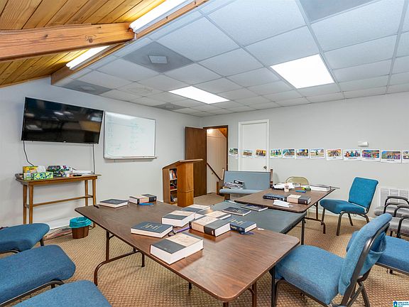 3rd image of 380B Hickory Rd