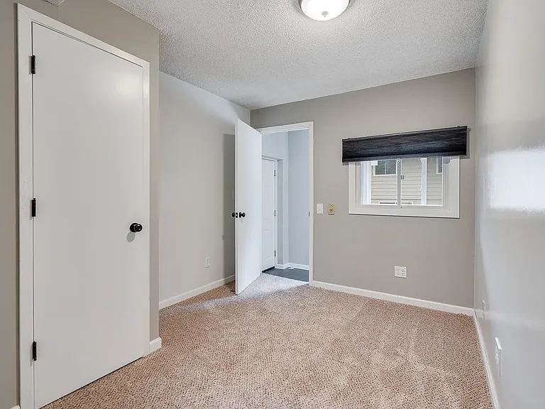 3132 Utah Ave N — Photo 22